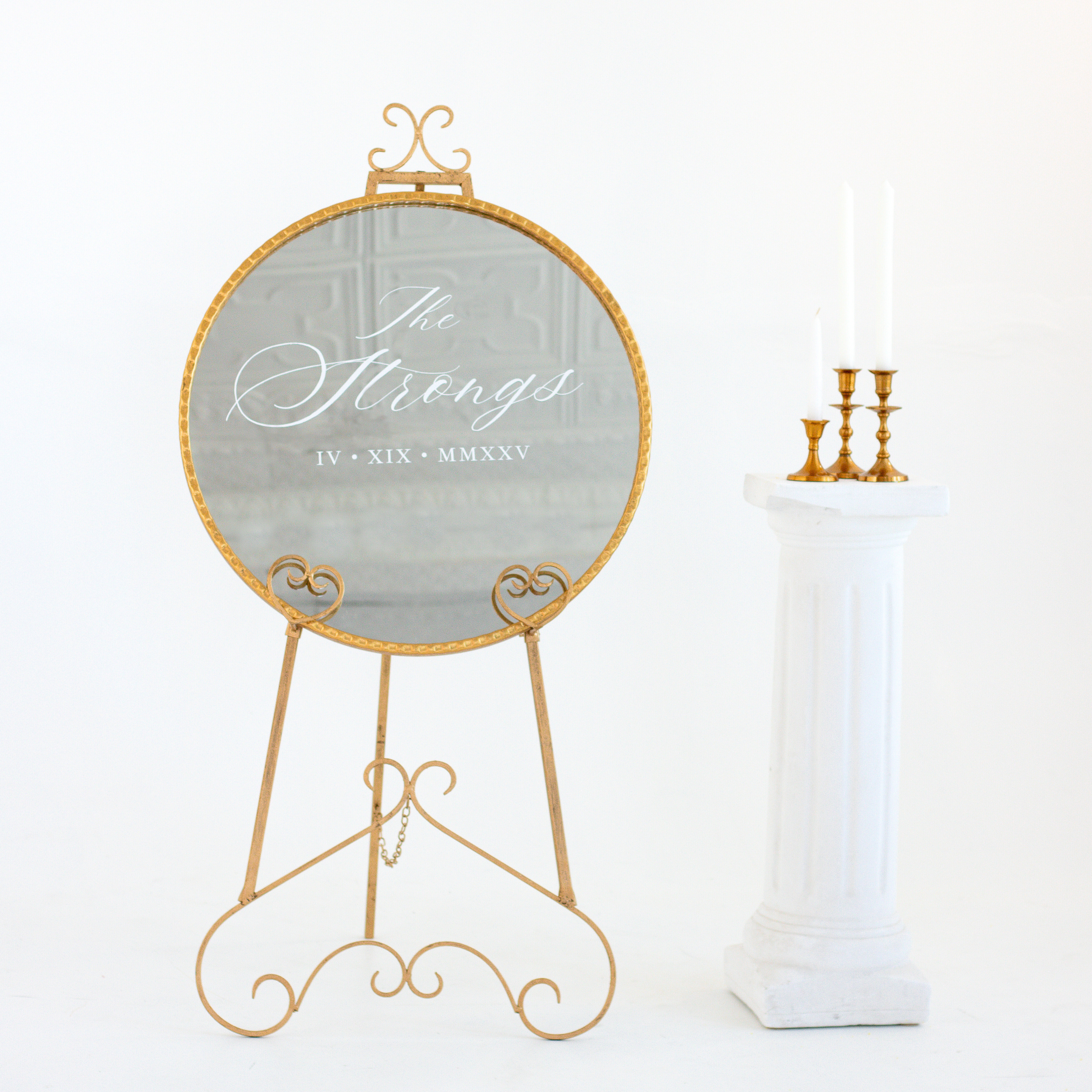 Round Wedding Welcome Mirror