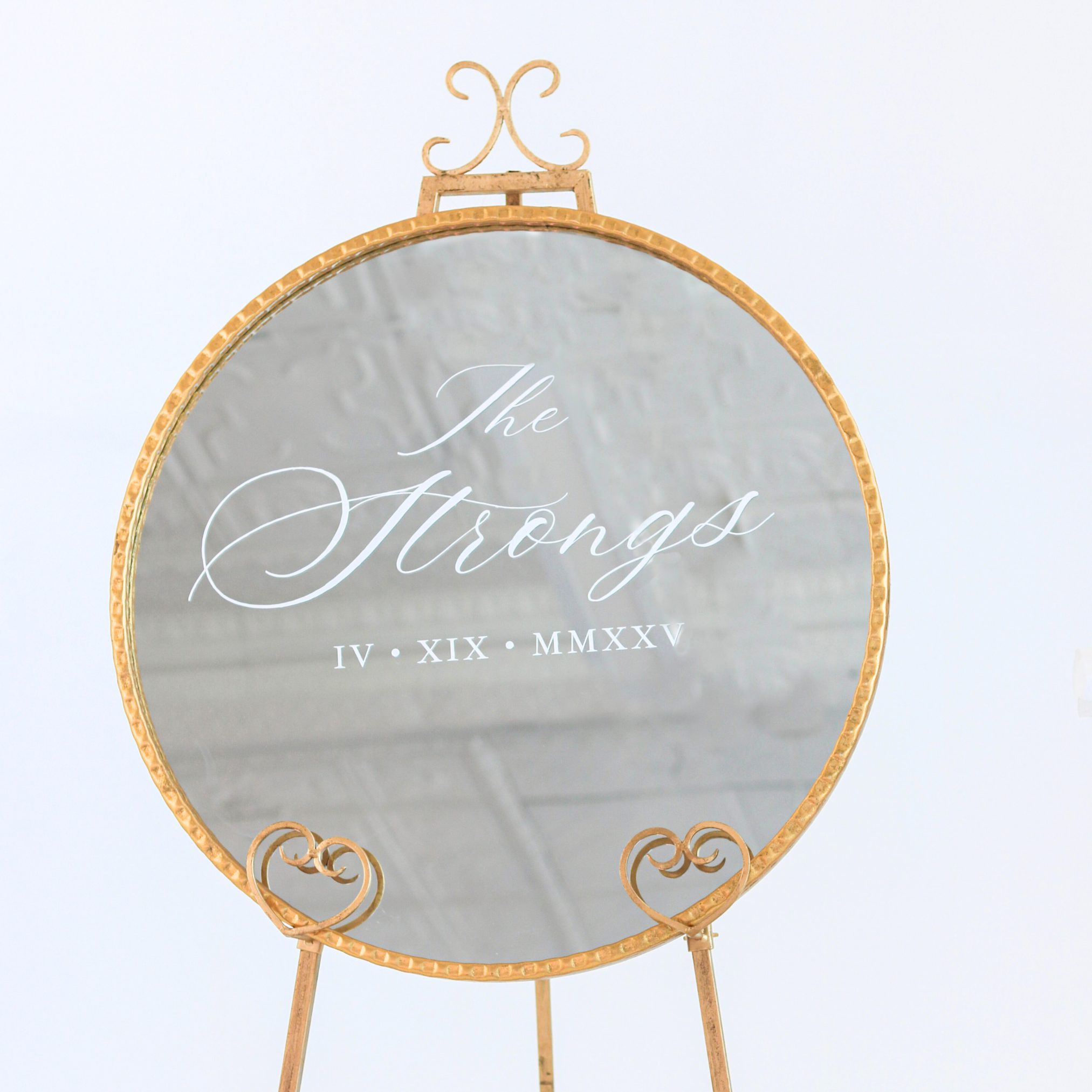 Round Wedding Welcome Mirror